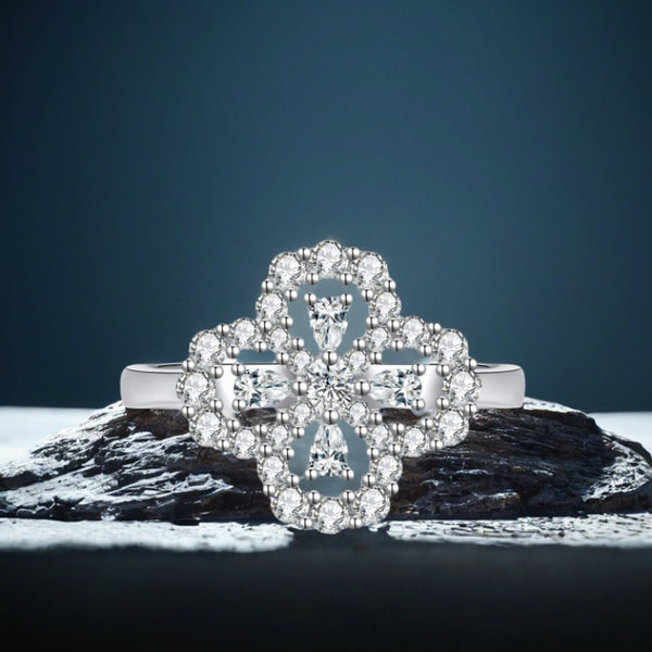 直播爆款S925纯银四叶草戒指HW同款平替戒子镶嵌锆石高碳钻轻奢